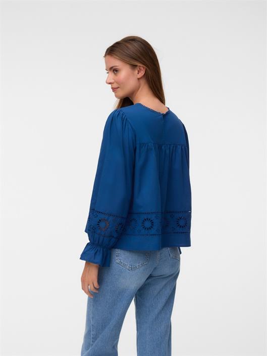 navy-peony