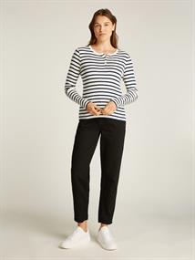 navy-white stripe