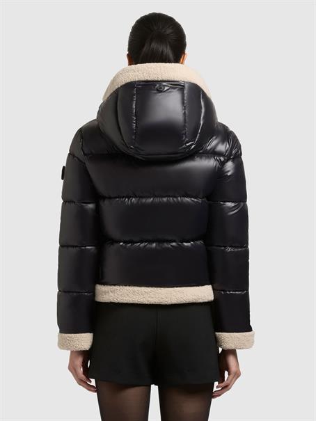 Nessie2 200 black