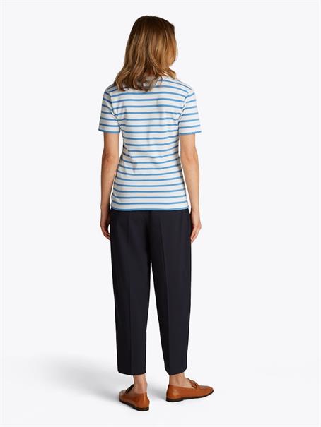 NEW SLIM CODY V-NECK SS ecru- blue spell stp