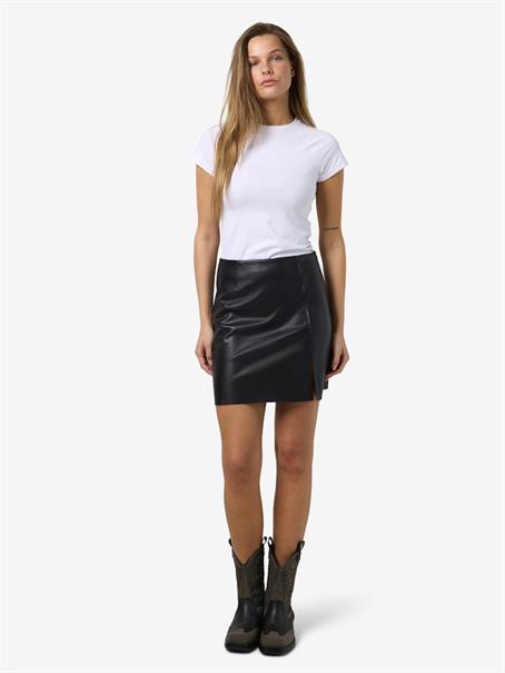 NMCLARA PENNY COATED HW SLIT SKIRT NOOS black