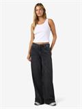 NMKETTIE MW WIDE JEANS VI559BL NOOS black denim