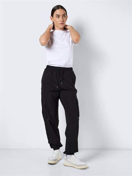 NMKIRBY HW CARGO PANTS WVN NOOS black
