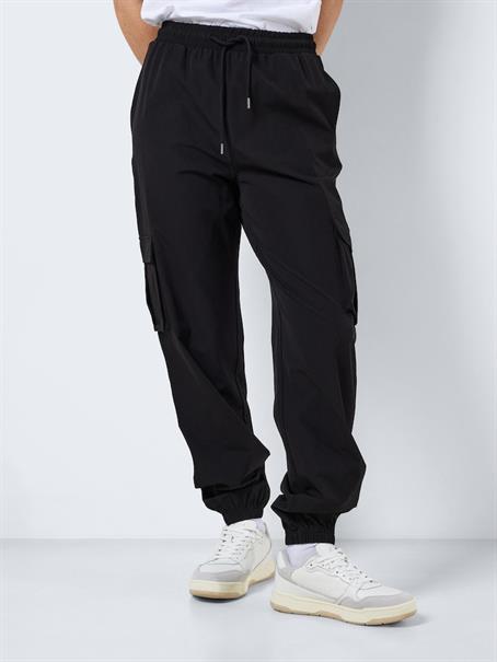 NMKIRBY HW CARGO PANTS WVN NOOS black