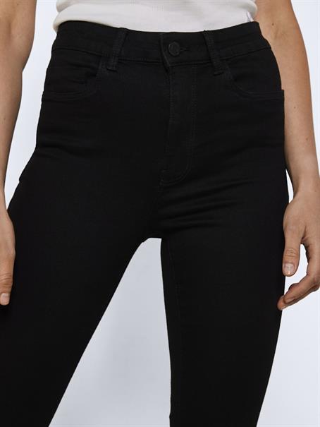 NMSALLIE HW FLARE JEAN VI023BL FWD NOOS black