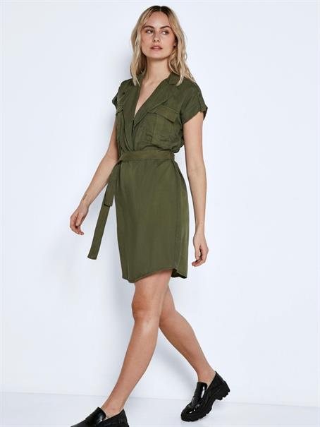 NMVERA S/S ENDI TENCEL DRESS FWD S* olive night