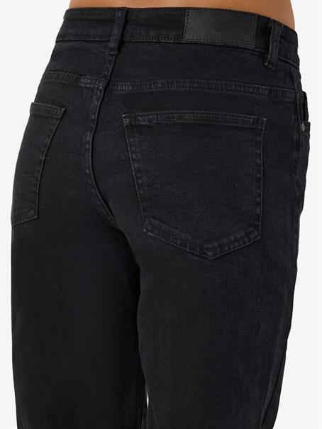 NMYOLANDA MW WIDE STR BLACK NOOS black denim