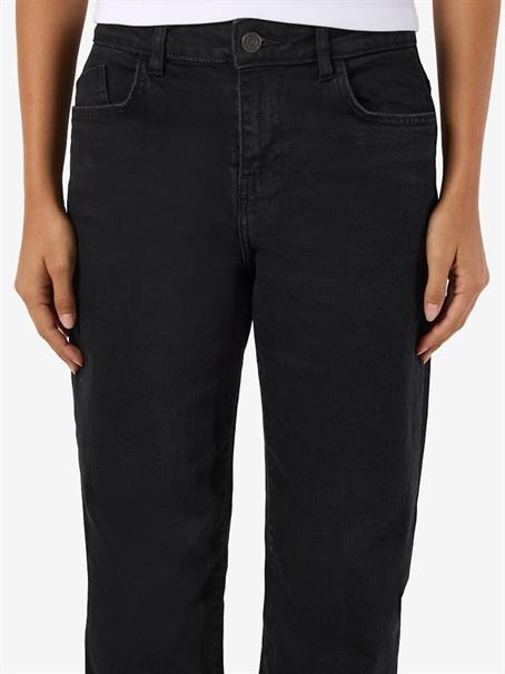 NMYOLANDA MW WIDE STR BLACK NOOS black denim