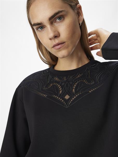 OBJBETZY L/S LO PULLOVER E AW FAIR 24 black