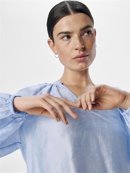OBJHEIDI L/S LO V-NECK TOP NOOS cornflower blue