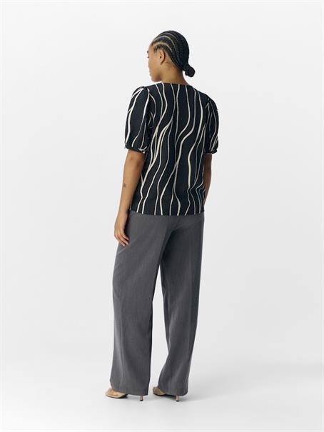 OBJJACIRA S/S V-NECK TOP NOOS black