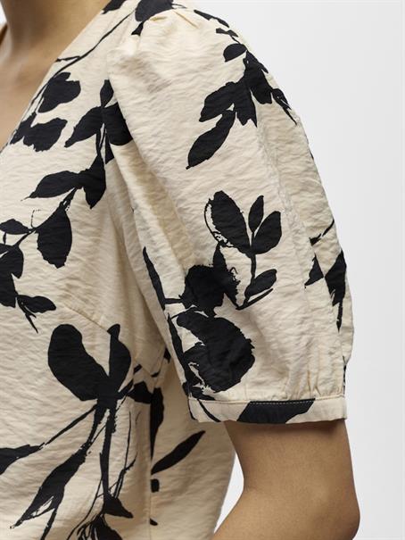 OBJJACIRA S/S V-NECK TOP NOOS sandshell1