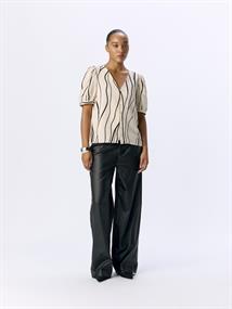 OBJJACIRA S/S V-NECK TOP NOOS sandshell2