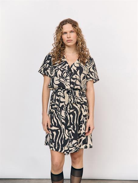 OBJKARINA S/S RE SHORT DRESS NOOS sandshell1