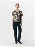 OBJKARINA S/S RE V-NECK TOP NOOS sandshell1
