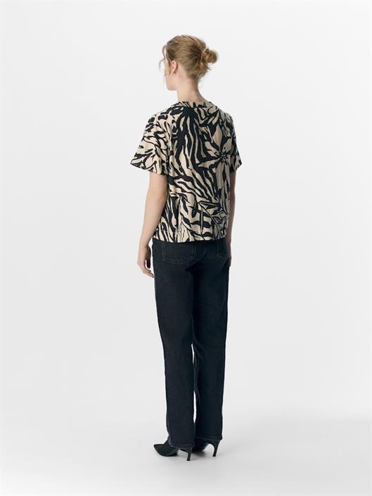 objkarina-s-s-re-v-neck-top-noos-sandshell1