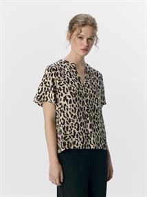 OBJKARINA S/S RE V-NECK TOP NOOS sandshell3