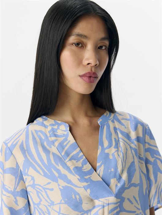 objkarina-s-s-re-v-neck-top-noos-sandshell