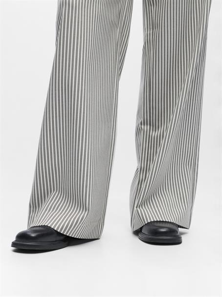 OBJLISA WIDE PANT AOP NOOS cloud dancer2