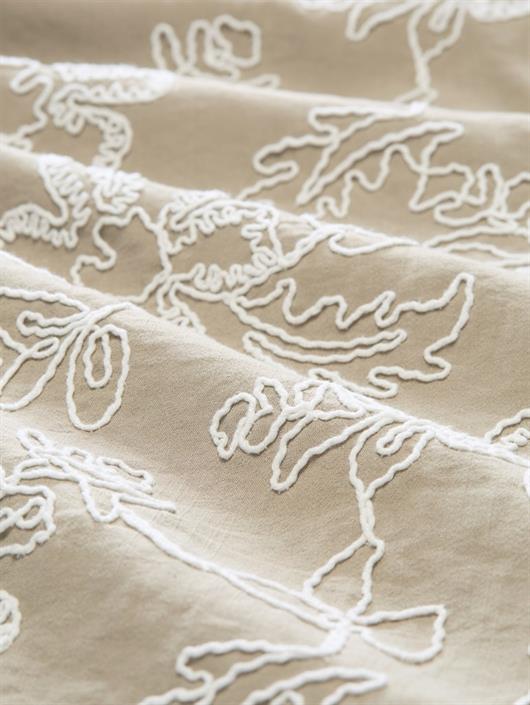 olive-white-big-flower-design
