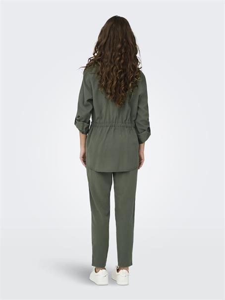 ONLARIS LIFE 4/5 FEM CARGO JACKET CC WVN kambaba