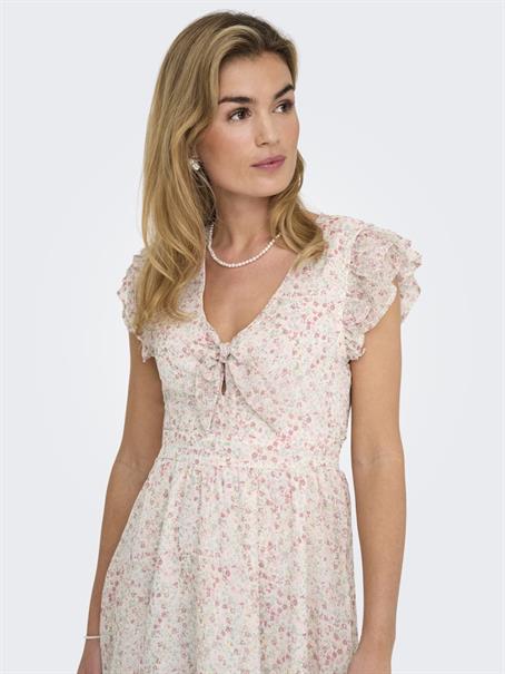 ONLASTA LIFE S/S PEEKABOO DRESS WVN powder puff