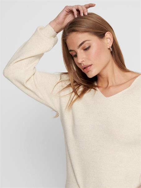 ONLATIA V-NECK L/S PULLOVER CC KNT almond milk