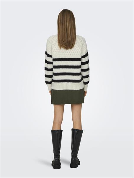 ONLBILLIE LIFE LS STRIPE O-NECK EX KNT cloud dancer