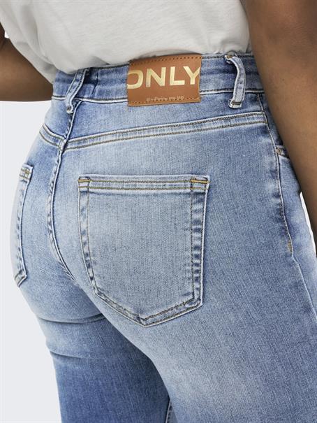 ONLBLUSH MID FLARED DNM TAI467 NOOS light blue denim