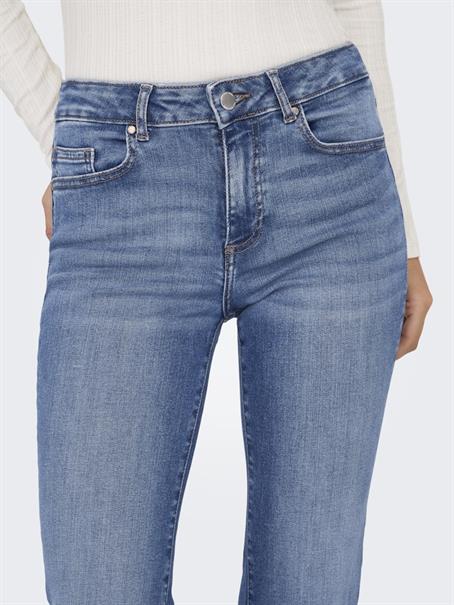 ONLBLUSH MID RETROFLARED DNM DIA550 NOOS medium blue denim