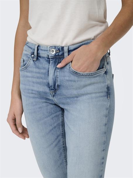 ONLBLUSH MID SKIN ANK RW DNM CRO349 NOOS light medium blue denim