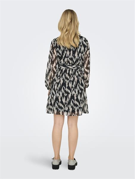 ONLCERA LIFE 3/4 SHORT DRESS WVN NOOS black10