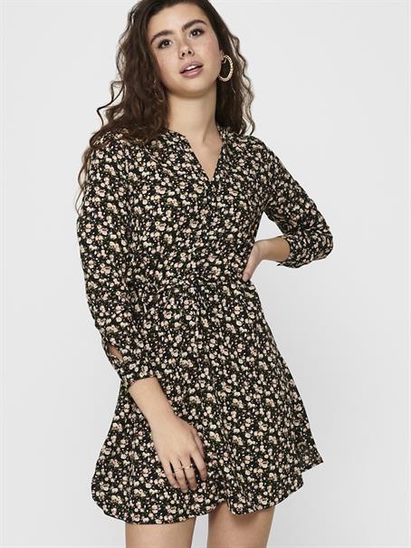 ONLCORY LIFE L/S V-NECK TUNIC WVN NOOS black-sarah ditsy flower