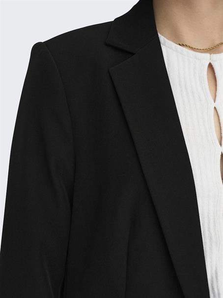 ONLELLY LIFE L/S LOOSE BLAZER TLR NOOS black