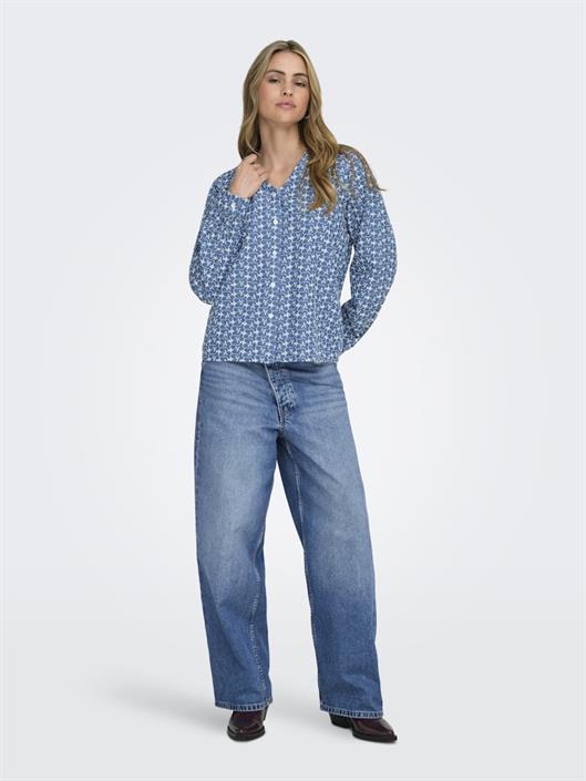 onlelvira-ls-print-dnm-shirt-gua-medium-blue-denim
