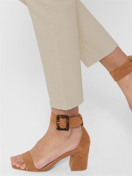 ONLEMILY HW ST RW CRPANK DNM COL NOOS ecru 1