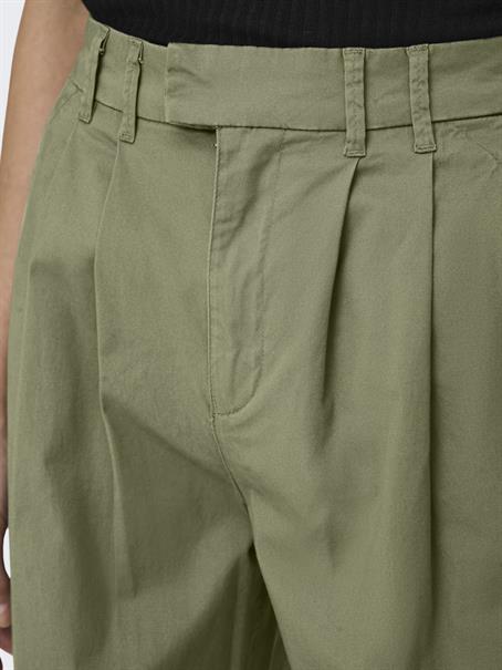 ONLEVELYN HW LOOSE PLEAT CHINO PNT aloe