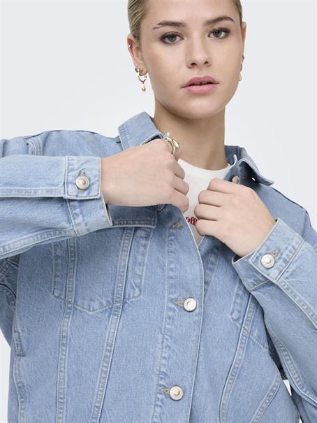 ONLHARPER LS BOXY DNM JKT SIK light blue denim