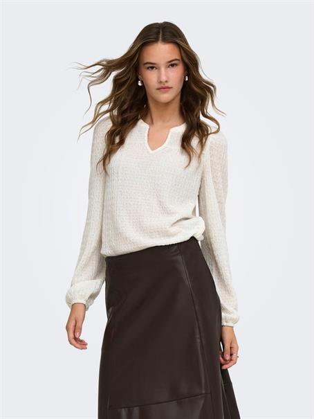 ONLILSE L/S V-NECK TOP JRS cloud dancer