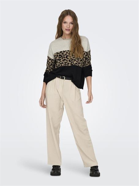 ONLJADE ANIMAL LS O-NECK KNT NOOS moonbeam