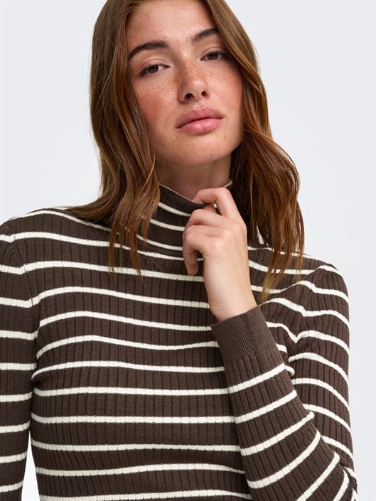 onlkarol-l-s-rollneck-pullover-knt-noos-coffee-bean