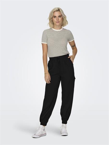 ONLKATINKA CARGO PANT WVN NOOS black