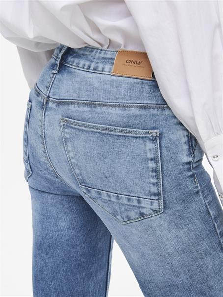 ONLKENDELL REG SK ANK TAI006 NOOS light medium blue denim