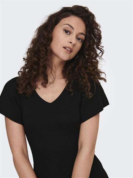 ONLLEELO S/S V-NECK DRESS KNT NOOS black