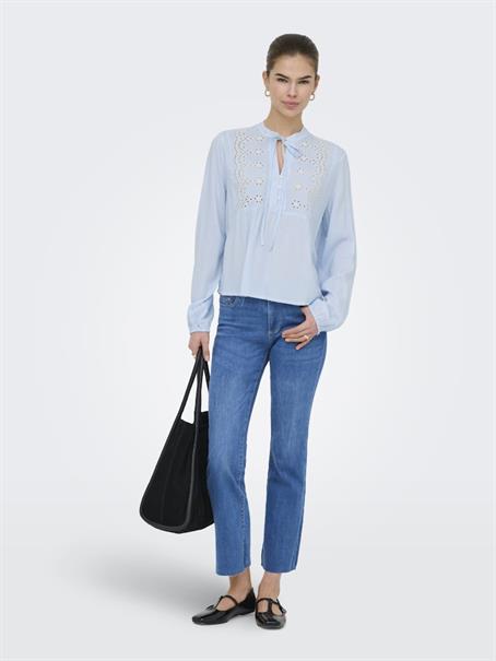 ONLLENNYO LS EMBROID V-NECK TOP NOOS WVN kentucky blue