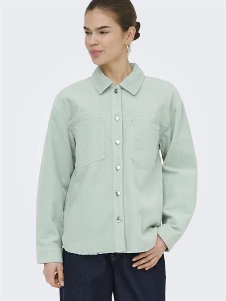 ONLMAIKO-BITTEN L/S CORD SHACKET CC PNT jadeite