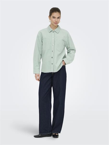 ONLMAIKO-BITTEN L/S CORD SHACKET CC PNT jadeite