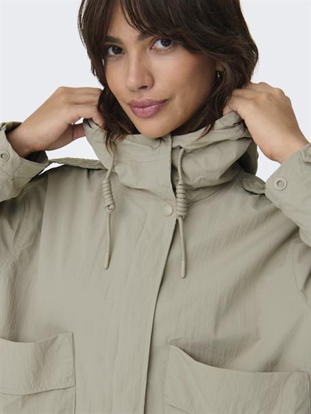 ONLMAMBA LIFE SHORT PARKA JACKET CC OTW string