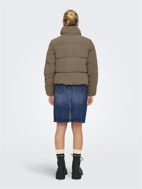 ONLNEWDOLLY CORDUROY PUFFER OTW NOOS cub