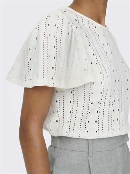 ONLRIVERSIDE S/S FLAIRED TOP NOOS JRS cloud dancer
